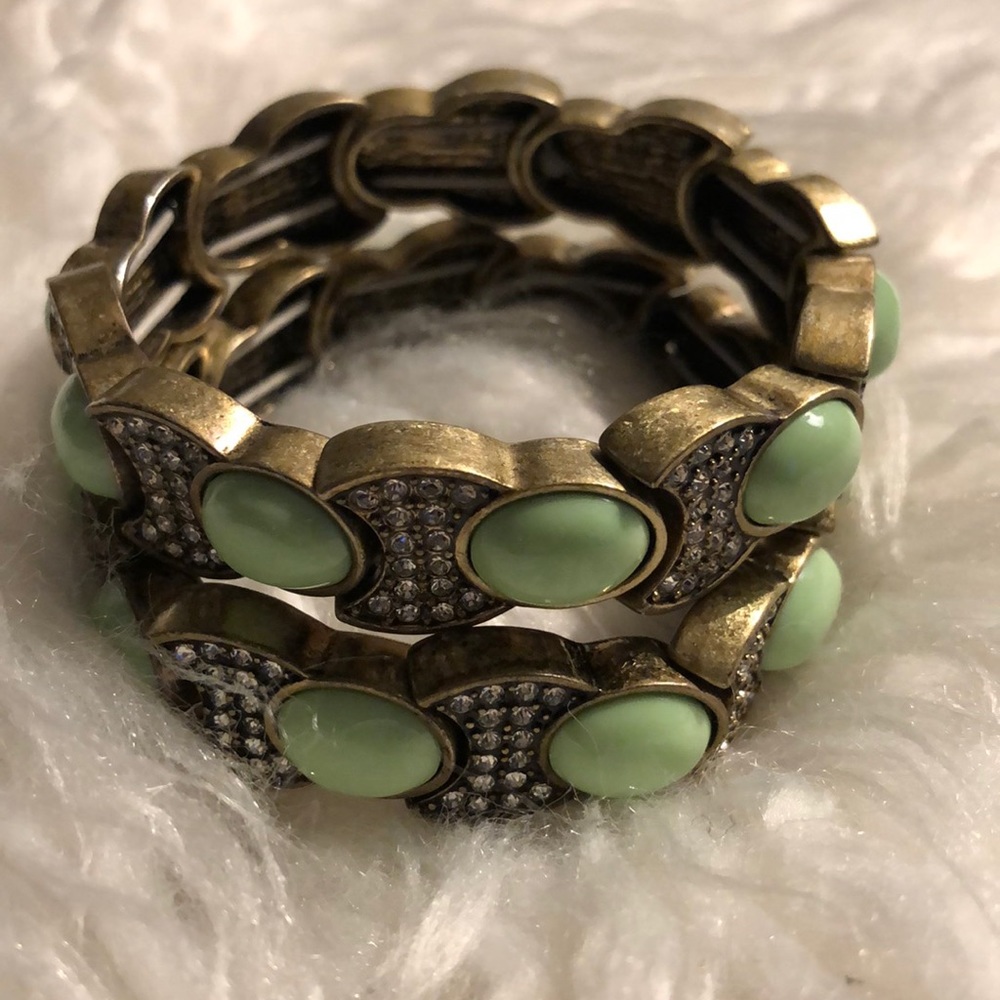 2 Bracelets